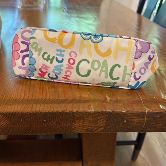 Coach small purse - Picture 6 of 7